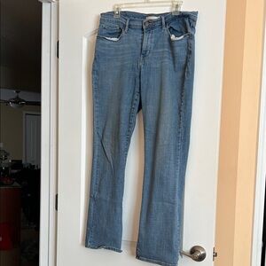 Levi's Women's Straight Leg Blue Jeans